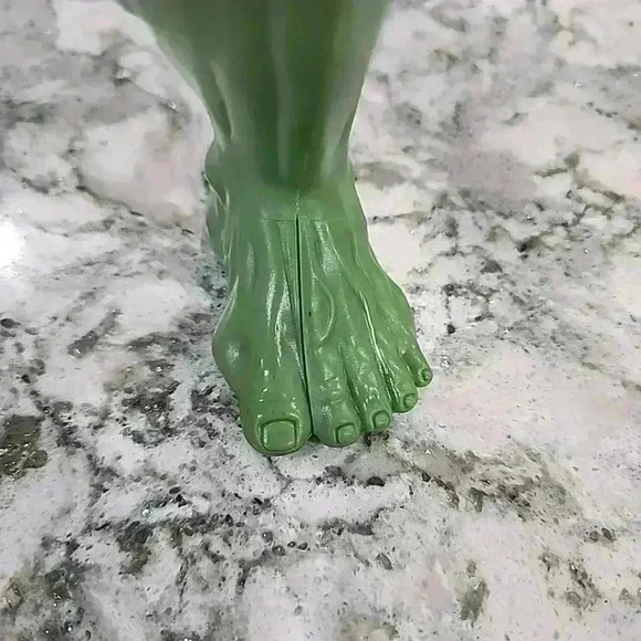 Hasbro Titan Hero Marvel AVENGERS The Incredible HULK 12 Inch Action Figure 2013 - Picture 4 of 5